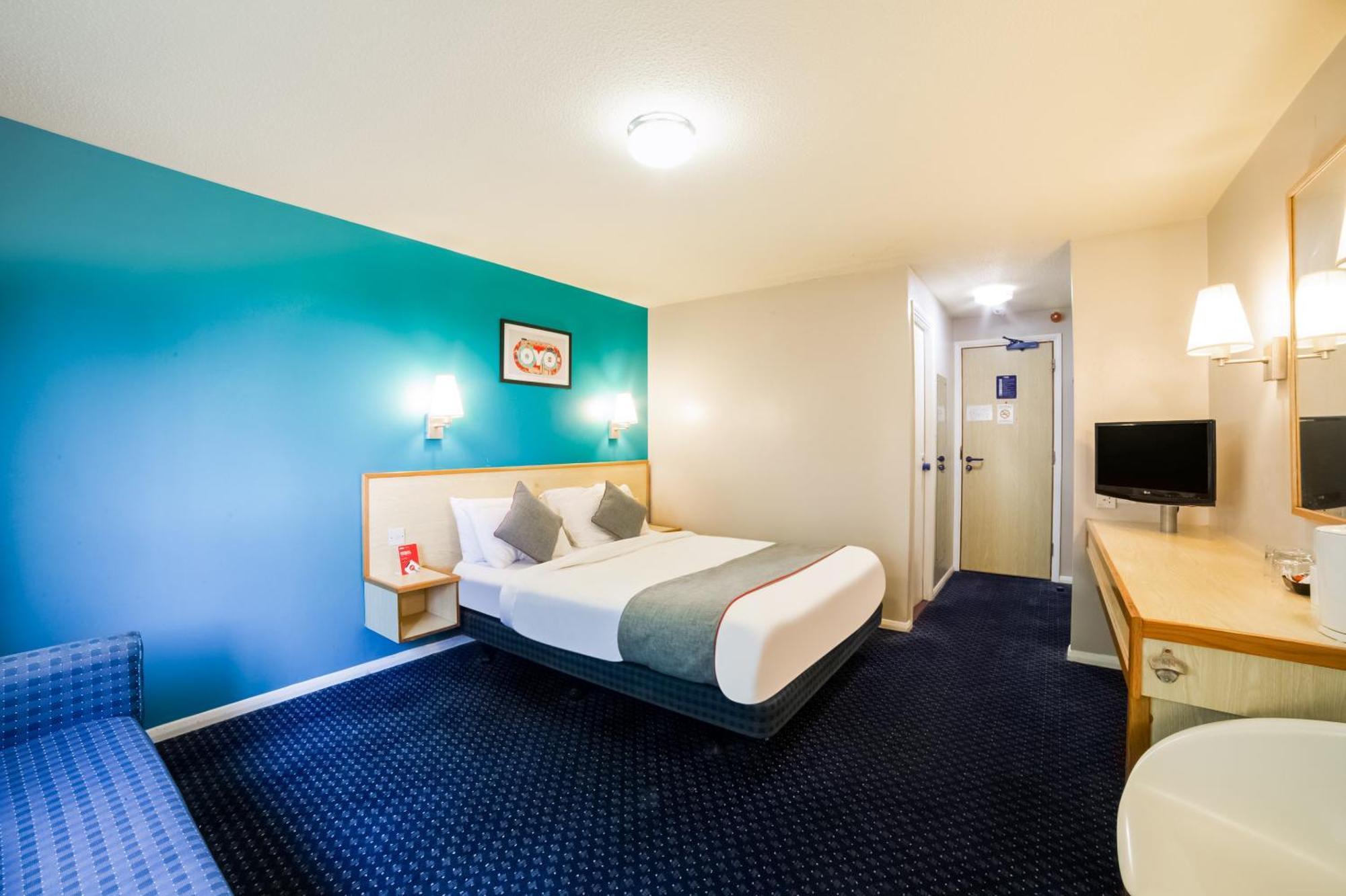 Oyo Sunrise Hotel, A46 N Leicester Трассингтон Экстерьер фото