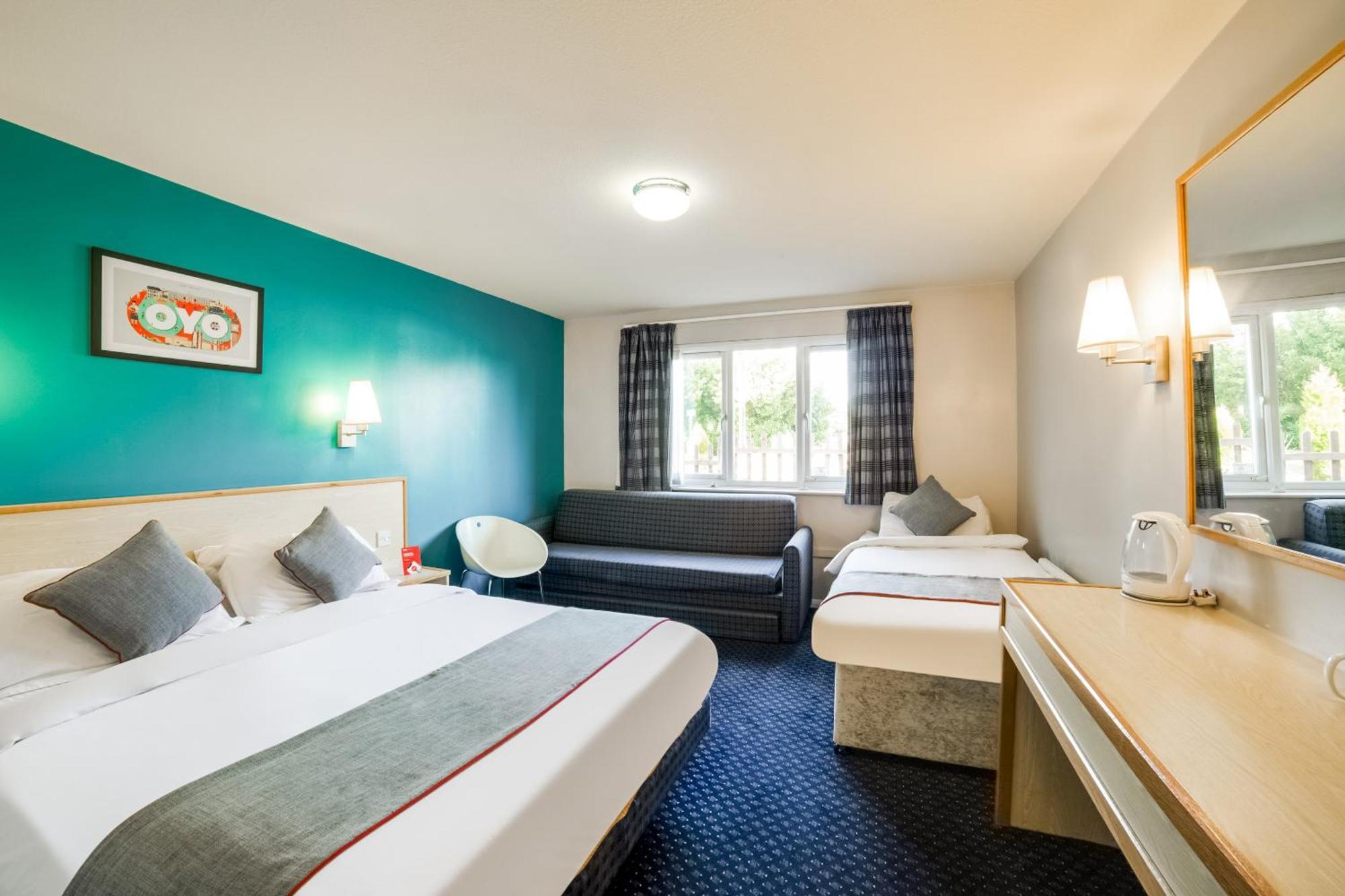 Oyo Sunrise Hotel, A46 N Leicester Трассингтон Экстерьер фото